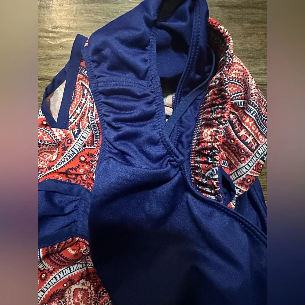 Nike Dri-Pro Tempo Running Shorts in Red/Blue Paisley Bandana. Size S